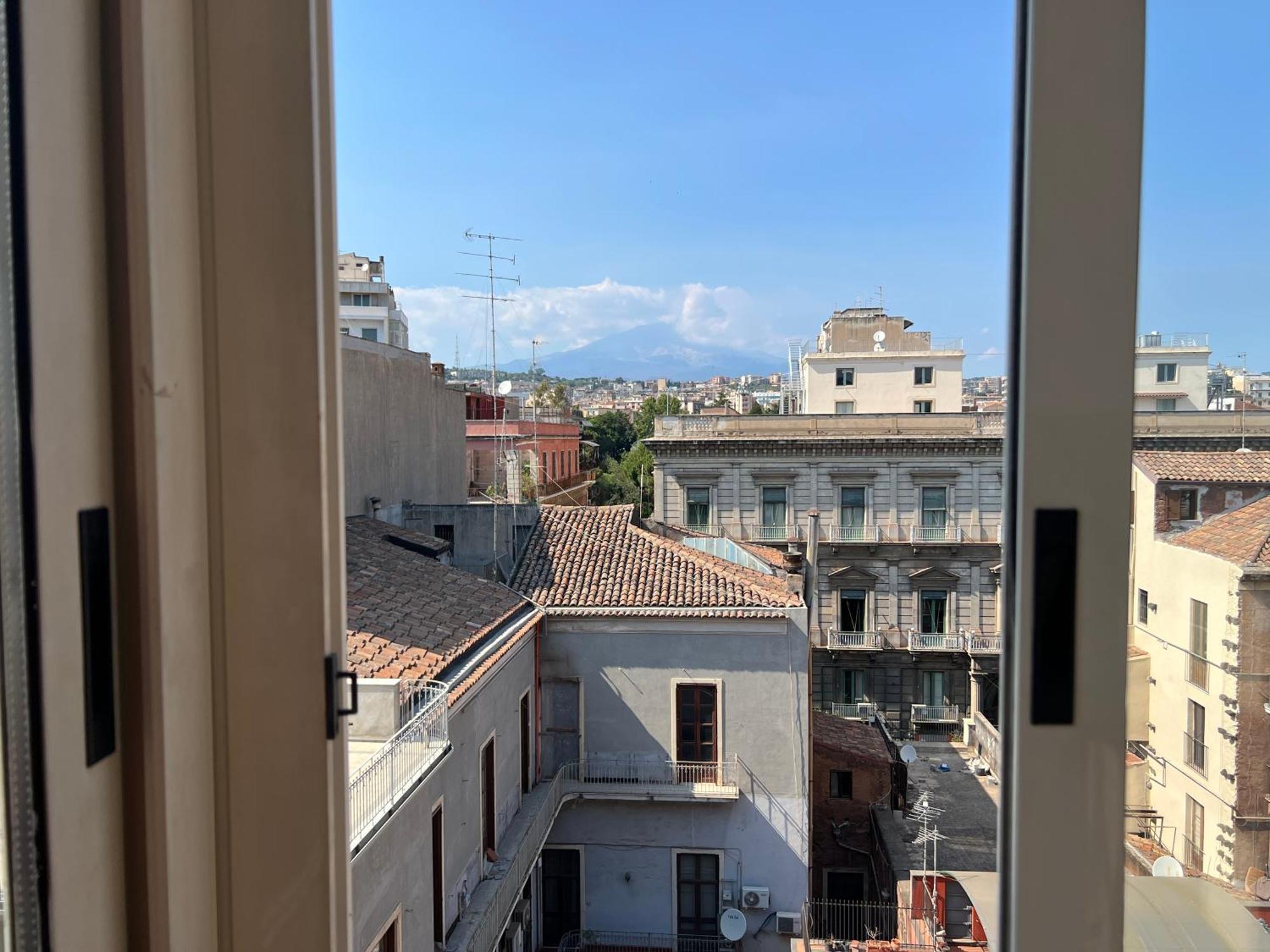 Wonderful Via Etnea Apartment Catania Exterior photo